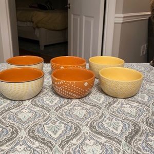Set of 6 Small bowls (condiment or small side dish) by Threshold! Fun patterns!